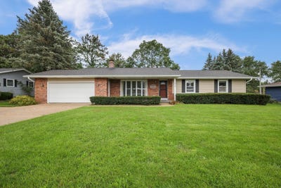 /international/us/479-garfield-avenue-evansville-wi-110110212093/