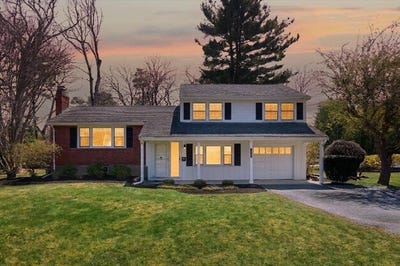 /international/us/137-robert-rd-dedham-ma-110107343093/