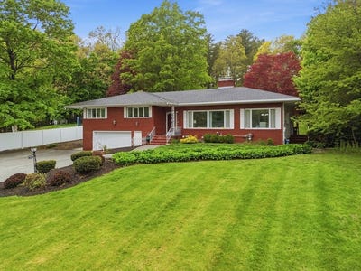 /international/us/1310-mammoth-rd-dracut-ma-110107955673/