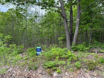 /international/us/44-whitefield-road-pittston-me-110108347779/