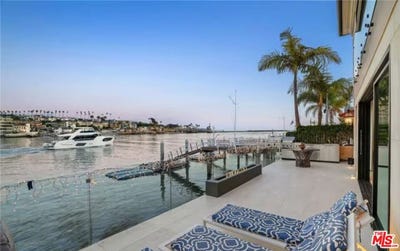 /international/us/2266-channel-rd-newport-beach-ca-110108541857/