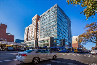/international/us/138-35-39th-avenue-flushing-ny-110103669268/