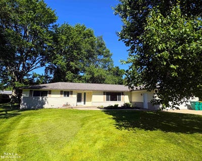 /international/us/3075-westcott-drive-port-huron-al-110107799756/