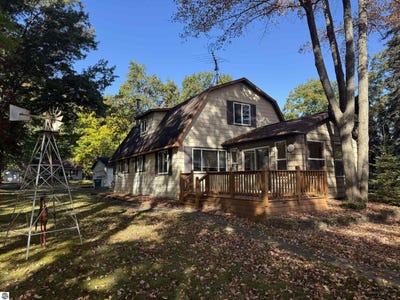 /international/us/208-driftwood-prudenville-mi-110120413751/