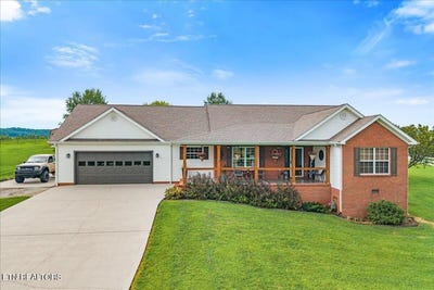 /international/us/165-county-road-326-sweetwater-tn-110119735027/