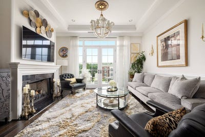 /international/us/2000-royal-court-north-hills-ny-110100752303/