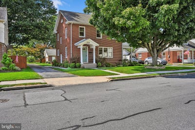 /international/us/111-s-locust-street-myerstown-pa-110110298000/