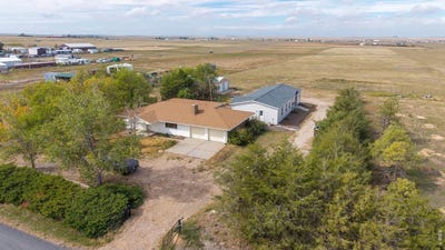 /international/us/569-s-bonnie-ln-watkins-co-110110355153/