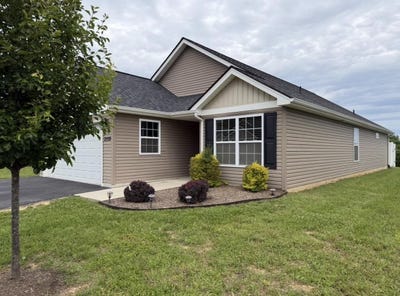 /international/us/2150-giles-drive-christiansburg-va-110108474587/