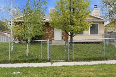 /international/us/4325-s-wildrose-dr-w-west-valley-city-ut-110108567066/