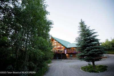 /international/us/144-roberts-road-etna-wy-110097785873/