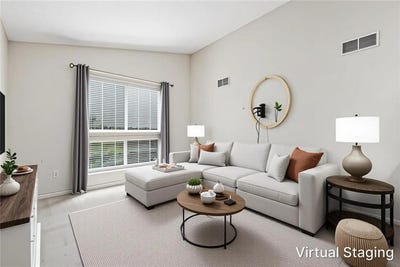 /international/us/875-halifax-drive-warwick-ri-110108627617/