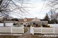 /international/us/24-whaley-street-freeport-ny-110105979949/