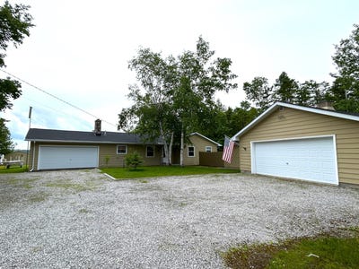 /international/us/7126-grand-point-road-presque-isle-mi-110100330906/