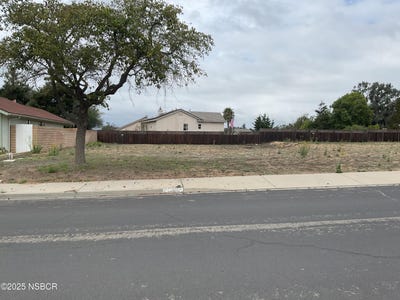 /international/us/1015-sunrise-drive-santa-maria-ca-110107957513/