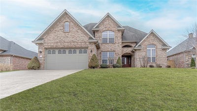 /international/us/3704-w-legacy-lane-rogers-ar-110108489416/