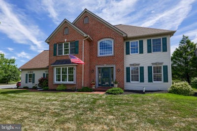 /international/us/1015-martin-avenue-ephrata-pa-110109041379/