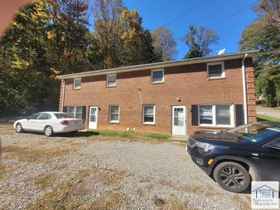 /international/us/315-spring-dr-collinsville-va-110103739024/