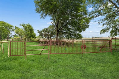 /international/us/county-road-4130-bonham-tx-110107551240/
