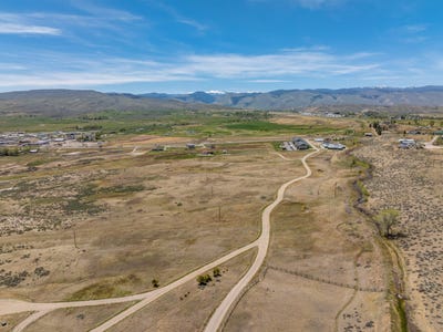 /international/us/0000-smith-creek-road-lander-wy-110108257108/