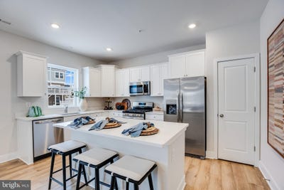/international/us/1467-lake-george-lane-trappe-md-110108665340/