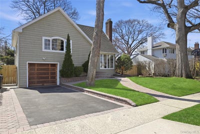 /international/us/5-hawthorne-avenue-merrick-ny-110107314986/