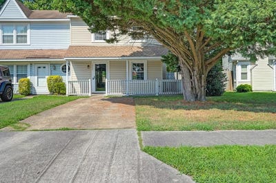 /international/us/1844-woodgate-arch-chesapeake-va-110101189316/