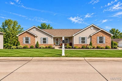 /international/us/224-washington-heights-drive-washington-mo-110120536164/