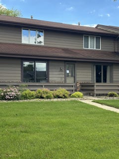 /international/us/1422-dayton-drive-janesville-wi-110108981113/