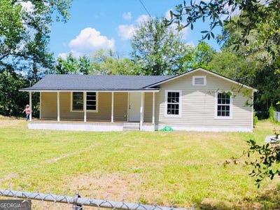 /international/us/604-carswell-homerville-ga-110100126787/