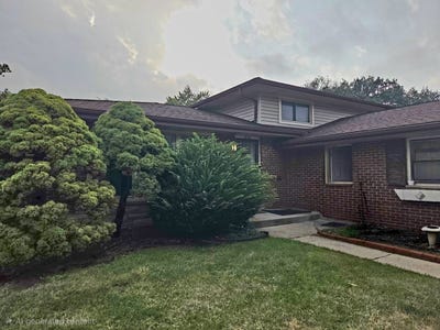 /international/us/14756-langley-avenue-dolton-il-110110231898/