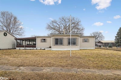 /international/us/106-n-7th-street-oquawka-il-110106173377/