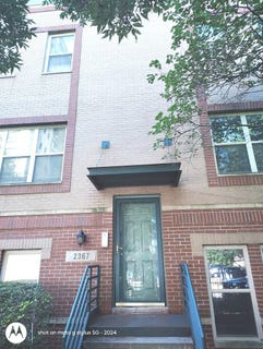 /international/us/2367-e-70th-place-chicago-il-110102447899/