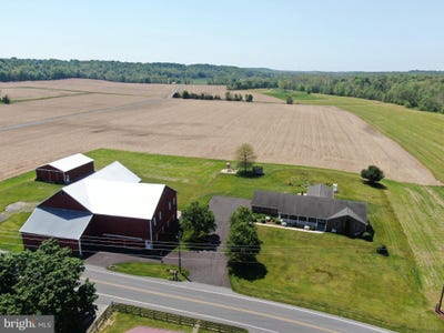 /international/us/109-20-acre-farm-at-3420-leafmore-road-chambersburg-pa-110108447276/