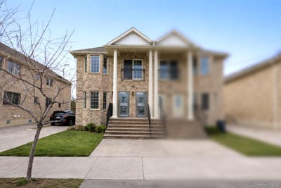 /international/us/15121-17th-avenue-whitestone-ny-110106251256/