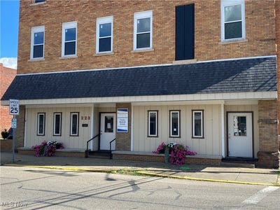 /international/us/223-1-2-w-main-street-newcomerstown-oh-110101888021/