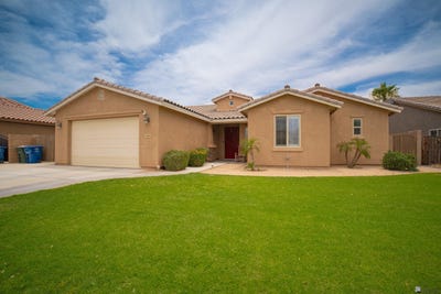 /international/us/7927-e-37-st-yuma-az-110108641436/