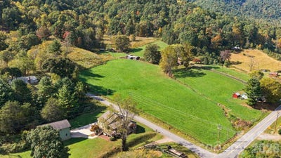 /international/us/beaverdam-road-canton-nc-110120513346/