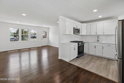 /international/us/28-gem-avenue-toms-river-nj-110107391825/