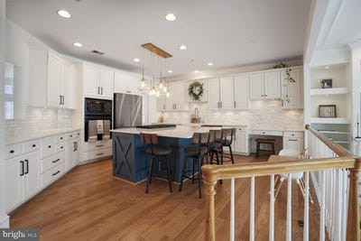 /international/us/47834-scotsborough-square-potomac-falls-va-110100509268/