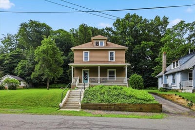/international/us/63-oak-street-delaware-water-gap-pa-110109571006/