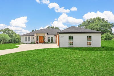 /international/us/4013-legend-trail-granbury-tx-110107860573/