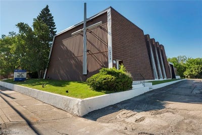 /international/us/15715-libby-road-maple-heights-oh-110108656134/