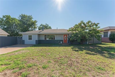 /international/us/409-s-15th-street-clinton-ok-110106465837/