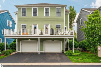 /international/us/206-midtown-drive-traverse-city-mi-110108019990/