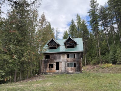 /international/us/3928-cedar-creek-rd-colville-wa-110108332573/