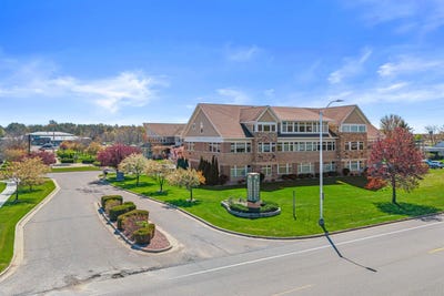 /international/us/3233a-business-park-drive-stevens-point-wi-110108493345/
