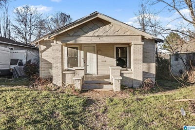 /international/us/212-56th-street-fairfield-al-110109051058/