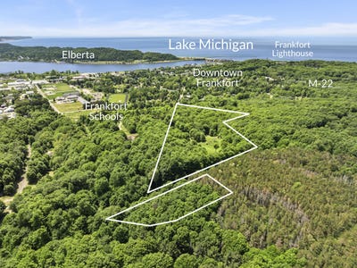 /international/us/day-avenue-frankfort-mi-110107337704/