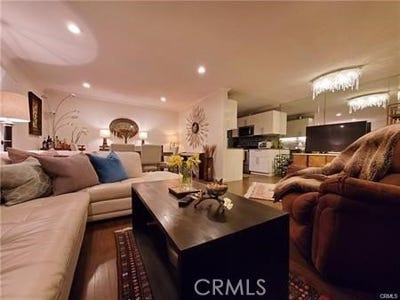 /international/us/322-s-miraleste-drive-san-pedro-ca-110108410340/